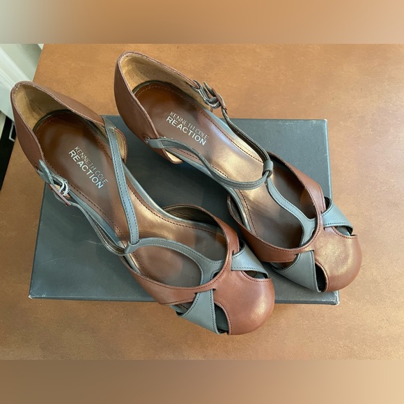 Kenneth Cole Reaction U Cube t-strap shoe size 10- grey and brown leather- NWT - Picture 4 of 9